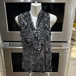 Black and White Geometric Women's Blouse